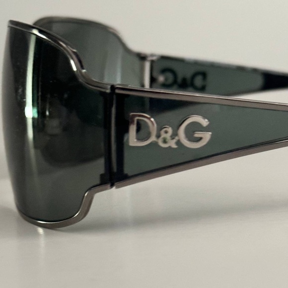 ❌SOLD❌ Vintage Y2K Authentic Dolce & Gabbana Sunglasses 😎 - Picture 10 of 10